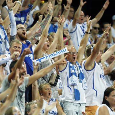 Finska basketanhängare under EM 2015.
