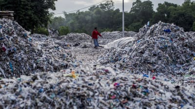 Sydostasiatiska länder som Malaysia, Filippinerna och Indonesien vill inte längre utnyttjas av återvinningsföretag i industrialiserade länder i väst