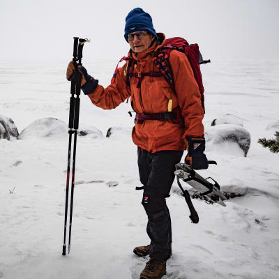 Erik Scalin som trivs på isen med sina skridskor