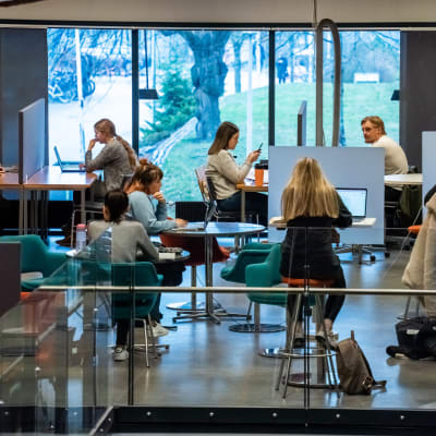 Tampereen yliopiston kirjasto Linna.