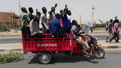 Jublande sudaneser i Khartoum 11.4.2019