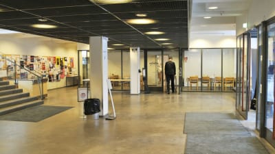 Personalens matsal ska bli bibliotek.