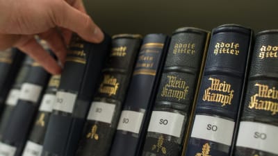 Adolf Hitlers Mein Kampf vid Institut für Zeitgeschichte i München.