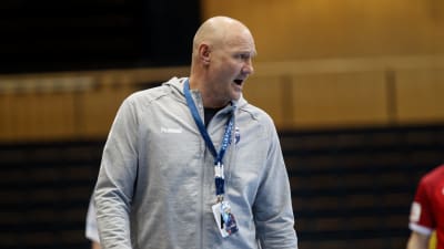 Ola Lindgren i EM-kvalmatch.