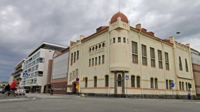Vasa stadsteaters byggnad i centrum av Vasa.
