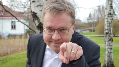 Du är utmanad! Kan du överträffa Biträdande stadsdirektör Pekka Sauris prestation som Runeberg?