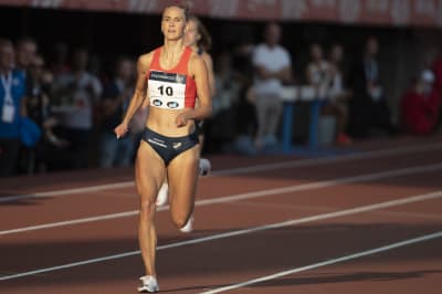 Viivi Lehikoinen.