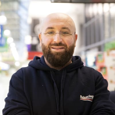 Profilbild på Muhis Azizi. 