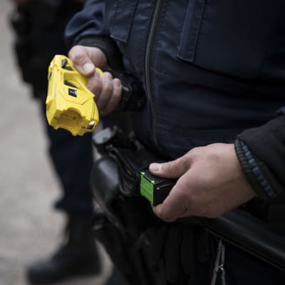 Poliisin etälamautin.