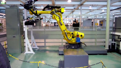 Wärtsilä har lånat ut en industrirobot till forskningscentret Technobotnia.