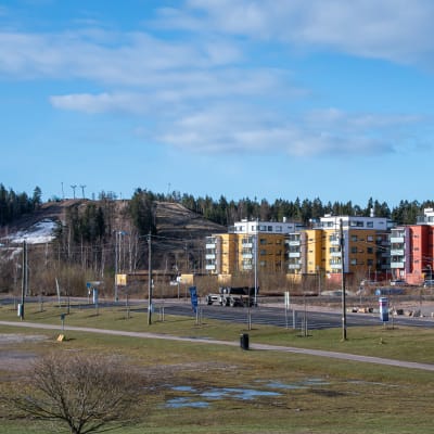 Tomten där Citymarket byggs på västra åstranden i Borgå