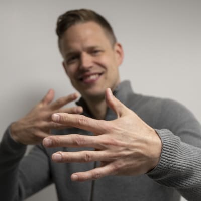 Marko Vuoriheimo, joka tunnetaan myös artistinimellä Signmark.