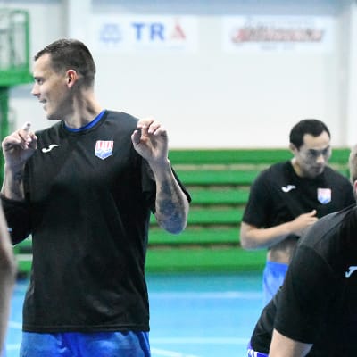 Nico Rönnberg under en träning med BK-46.