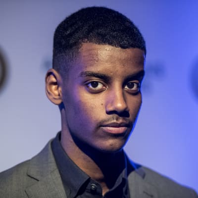 Alexander Isak premierades som årets nykomling i november.