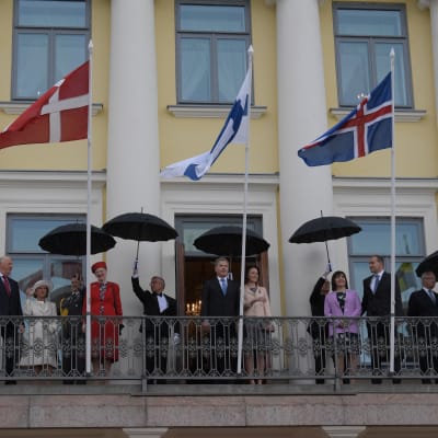 De nordiska ländernas statsledare på presidentlottets balkong.