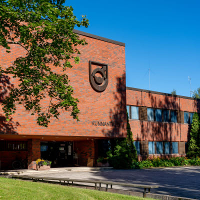 Lopen kunnantalo.