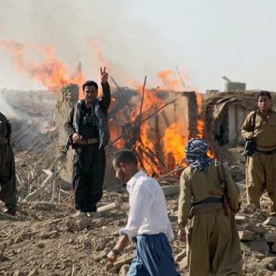 Kurdiska peshmergastyrkor under militäroperationer söder om Kirkuk i augusti 2015