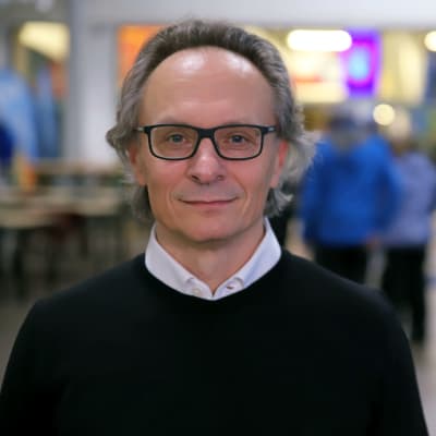 Jukurien hallituksen puheenjohtaja Heikki Viitikko.