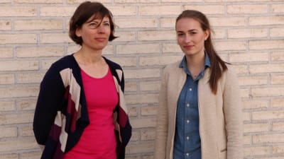 Lärarstuderandena Jessica Broas (t.v.) och Jessica von Frenckell.