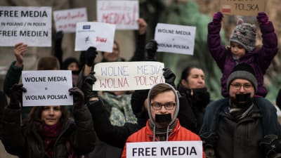 En demonstration för fria medier i Prag den 9.1.2016