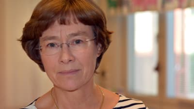 Porträttbild av hälsovårdare Regina Bergström i Ingå.