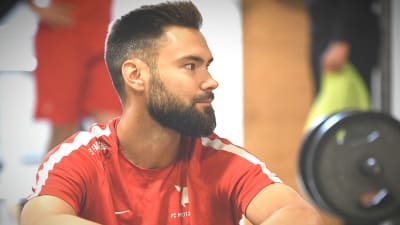 Tim Sparv i FC Midtjyllands gym.
