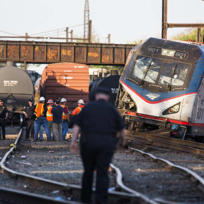 Amtrak-tåg spårar ur när Philadelphia.