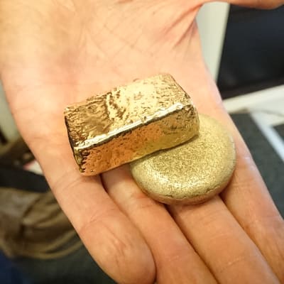 Guld som smälts ned och återvunnits av guldsmeden Petri Efklöf.