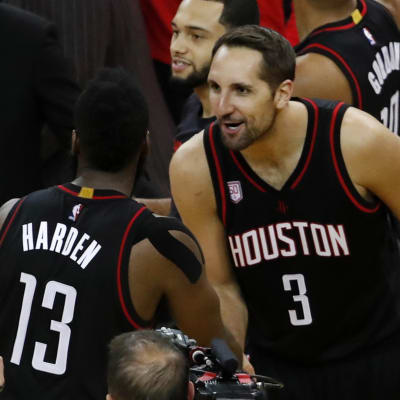 James Harden och Ryan Anderson spelar basket för Houston Rockets.