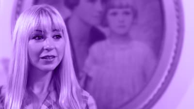 Kuvassa Karin Creutz. Päälle on laitettu violetti filtteri.