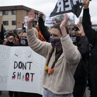 Protester mot polisvåld i Minnesota