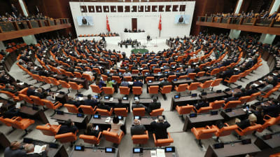 Bild inifrån Turkiets parlament. 