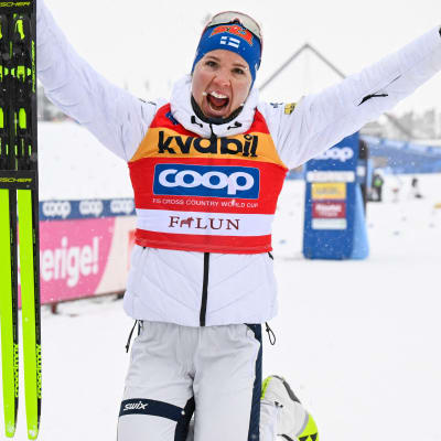 Kerttu Niskanen jublar.