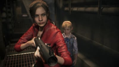 Punaiseen nahkatakkiin pukeutunut nainen pitää asetta kädessään uudessa videopelissä.