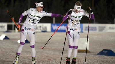 Jasmin Kähärä växlar över till Vilma Nissinen.