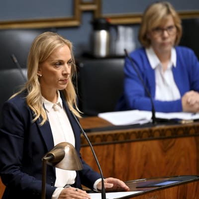 Idrotts- och ungdomsminister Sandra Bergqvist.