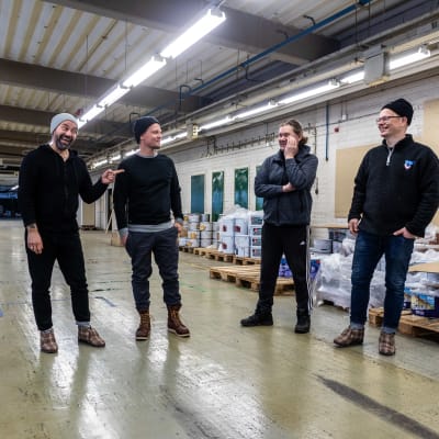 Fyra proffs i musikbranschen i Penselfabriken.