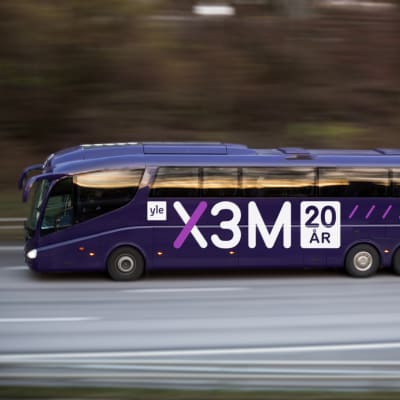 En fiktiv Yle X3M-buss