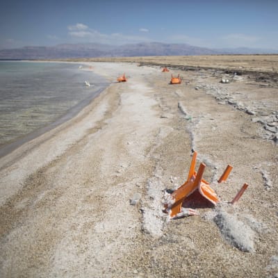 Vattennivån i Döda havet sjunker med en meter per år