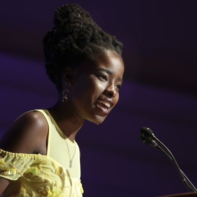 Den amerikanska poeten Amanda Gorman håller tal på Library of Congress i juli 2017.