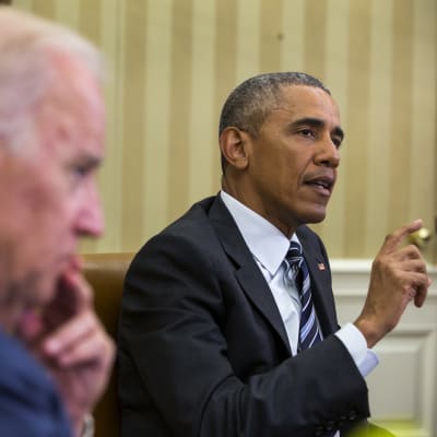USA:s president Barack Obama och vice presidenten Joe Biden talar med media om masskjutningen i Orlando.