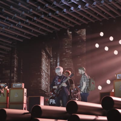 Pertti Kurikka på Eurovisionsscenen.