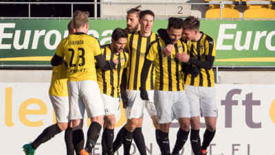 FC Honka besegrade SJK i kvartsfinalen i finska cupen.
