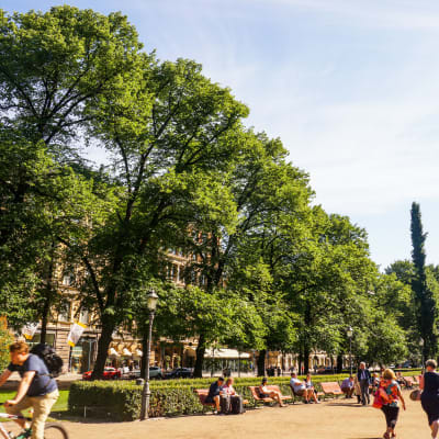 Esplanadsparken under en sommardag.
