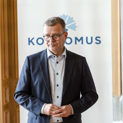  Pääministeri ja puheenjohtaja Petteri Orpo  kokoomuksen ministeriryhmän kesäkokouksessa Porissa.