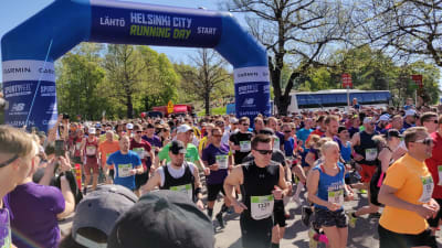 Löpare startar iväg på halvmaraton