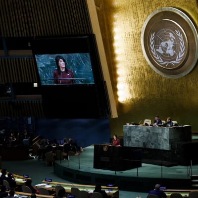 USA:s FN-ambassadör Nikki Haley håller tal till FN:s generalförsamling inför röstningen om en resolution som fördömer USA:s beslut att erkänna Jerusalem som Israels huvudstad. 