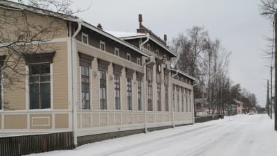 Stadshuset i Kaskö på vintern.