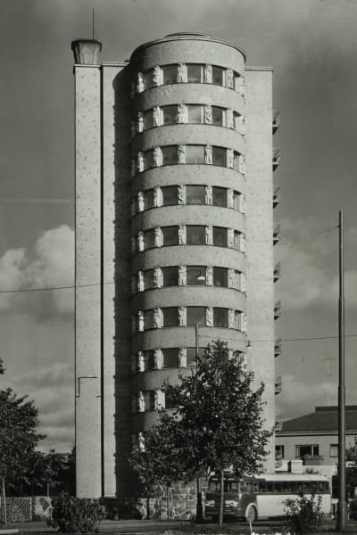 Svartvit bild frå 1948 av sjukhuset Barnets borg i bortre Tölö i Helsingfors. 