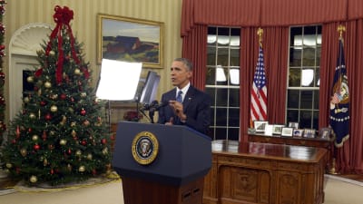 Barack Obama håller tal från Ovala rummet den 6 december 2015.